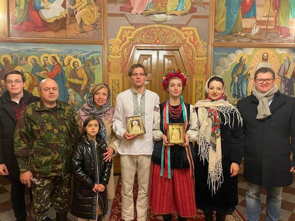Euromaidan Press on Twitter: "Light & joy, even in the darkest of times ...