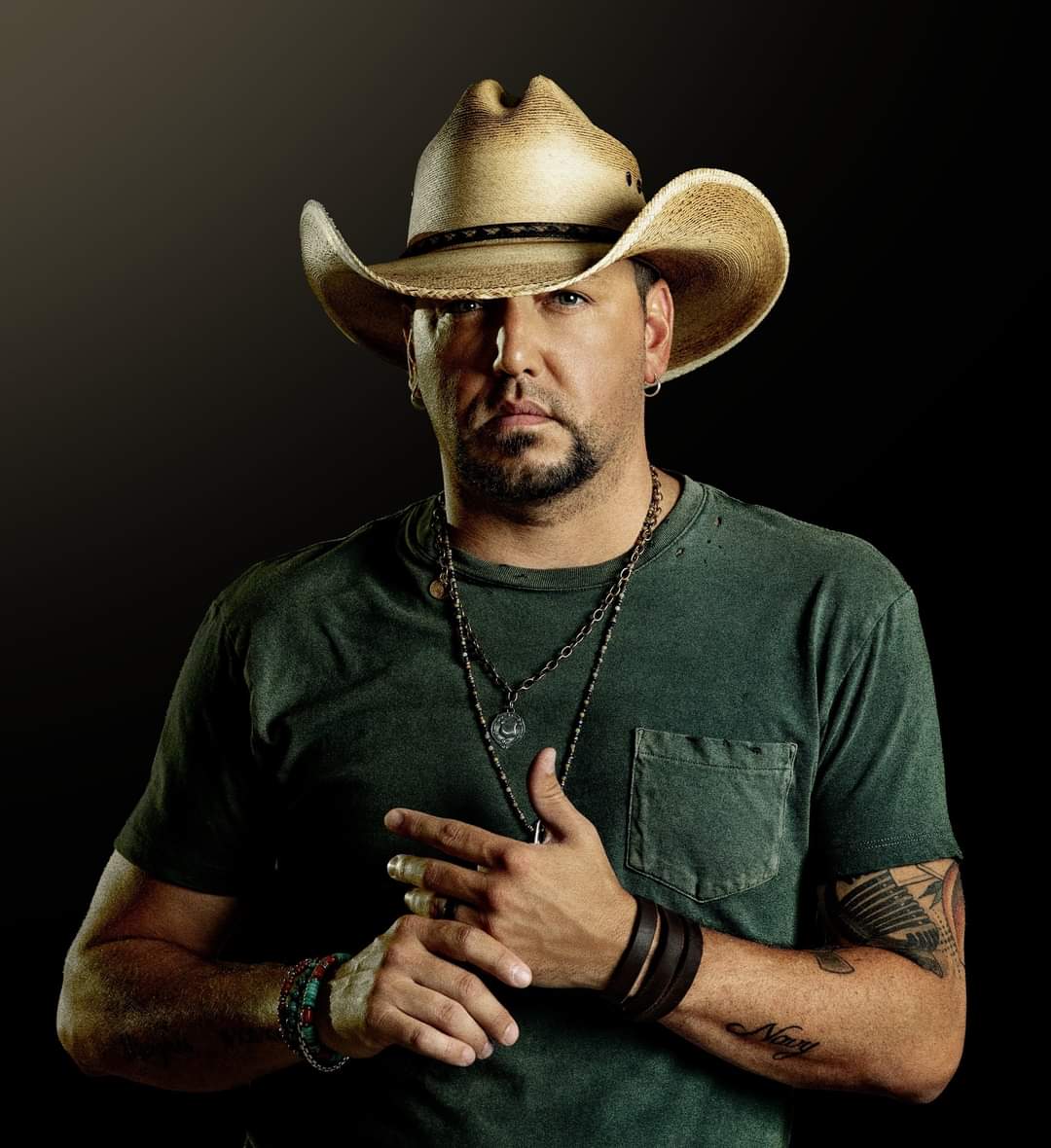 @Jason_Aldean. 