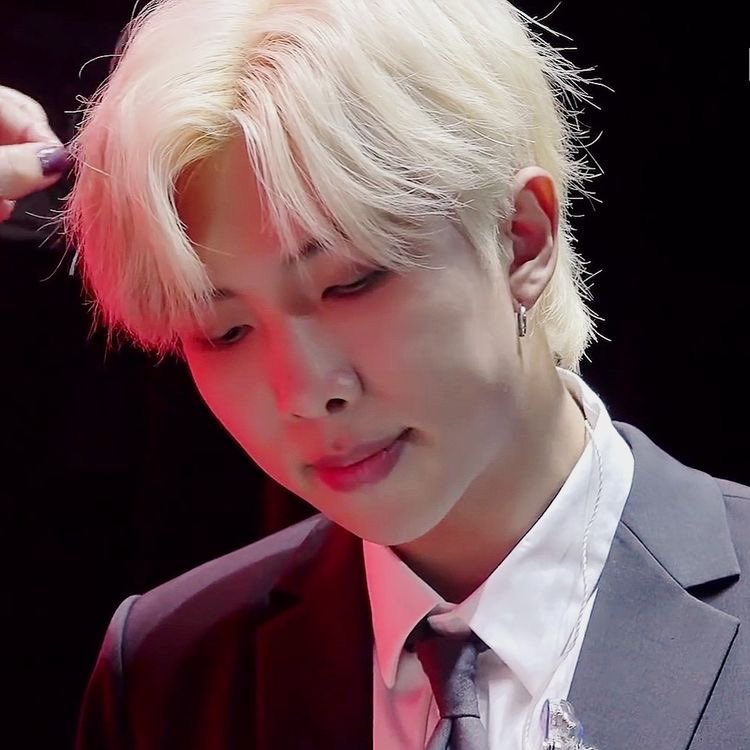 toxicdilf's tweet image. ✞

               serial feeder. vamp.               
               alpha. leader. multi. 
               switch. mirror lit. -