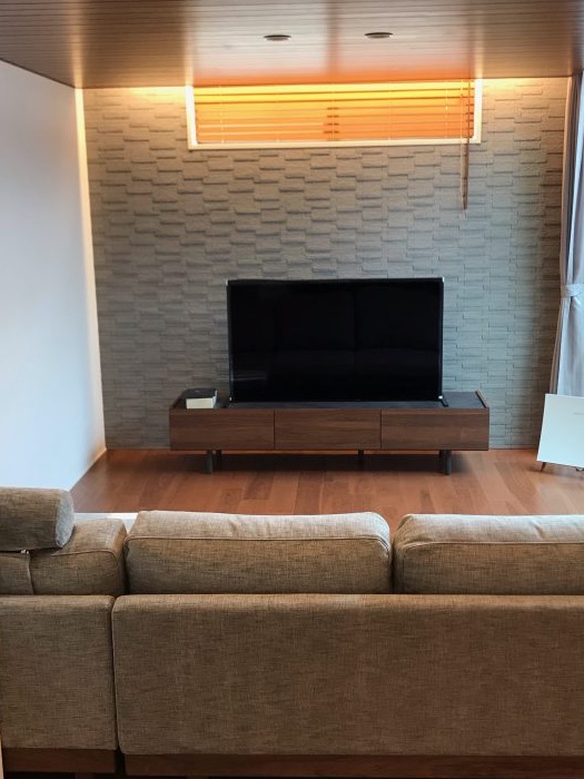 _FurnitureDome's tweet photo. #MASTERWALL ソファの納品事例をブログで紹介しております。TVボードはパモウナのWVです。A様、素敵な新居で素晴らしい新生活をお過ごしくださいませ💫
▼【納品事例】MASTERWALのデニッシュソファ
https://t.co/mYA0ngPYQN
#マスターウォール #国産家具 #デニッシュソファ #新生活 https://t.co/B2DZxLC9dD
