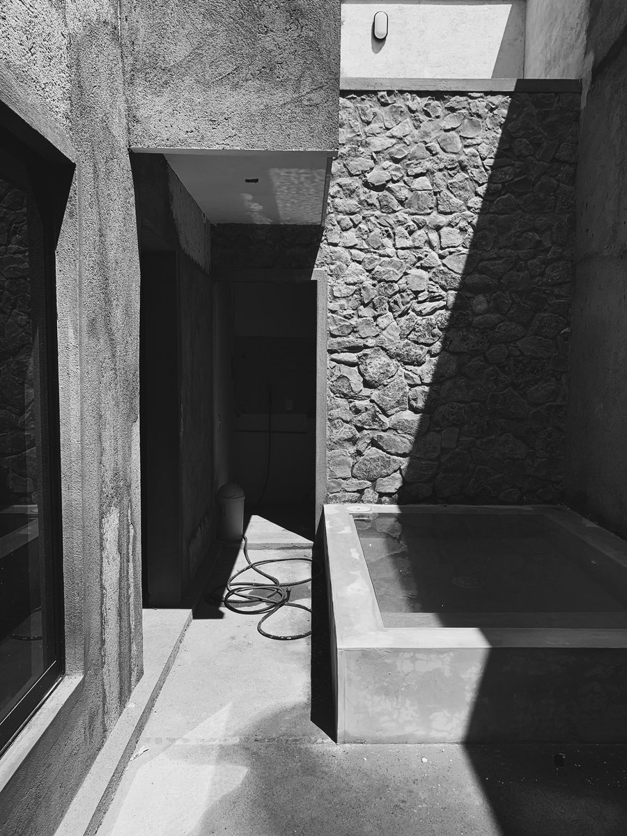 Alfedroo's tweet photo. Casa Palmira                                                       •Remodelación•
#arquitectura #VSCO #architecture #stone #pool https://t.co/9pGPCokzxm