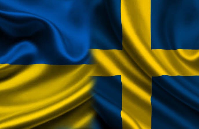 SwedeninTH's tweet photo. To all our 🇹🇭 friends. Language matters. What is happening in Ukraine is not a crisis, not two parties that need to de-escalate. It is an aggression, a war. Let us not imply a parity that does not exist. Russia, and Russia alone, is responsible. #StandWithUkraine https://t.co/zRRUkgZLzA