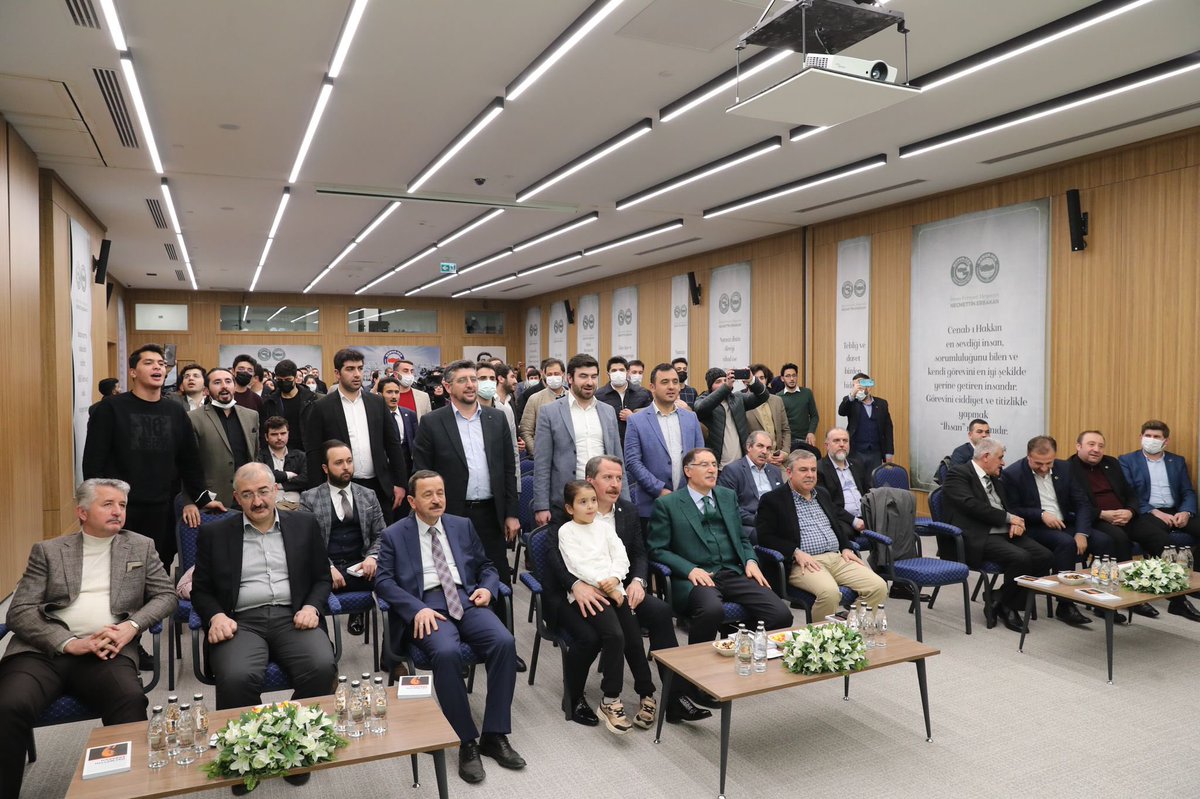 28 Medyacı/Bankacıdan özür beyanı,
28 Siyasetçiden özür beyanı,
28 Rantiyeciden özür beyanı,
28 Rektörden özür beyanı olursa gerçekten helalleşilmek isteniyor diyebilirim.
12 Eylül’ün hesabı duruyor diye her fırsatta cümle kuranlar,28 Şubat’ı ne tez helalleşme faslına getirdiler?