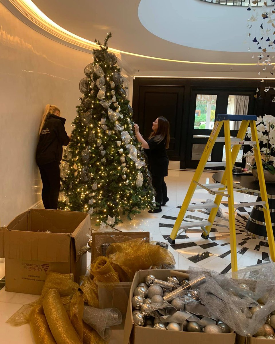 Christmas Decorators tweet media