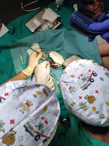 Cuidandoneonato's tweet photo. Hoy  en el blog:🆕 post donde conoceréis el trabajo que realizamos  en la "misión sanitaria de la resistencia" organizada x  #Yakaarafrica en #senegal

Miles de pacientes adultos y pediátricos atendidos, urgencias, trabajo 💪 pero donde triunfó la ilusión

https://t.co/tT9Or0gxuo https://t.co/CSiUuE2p8P