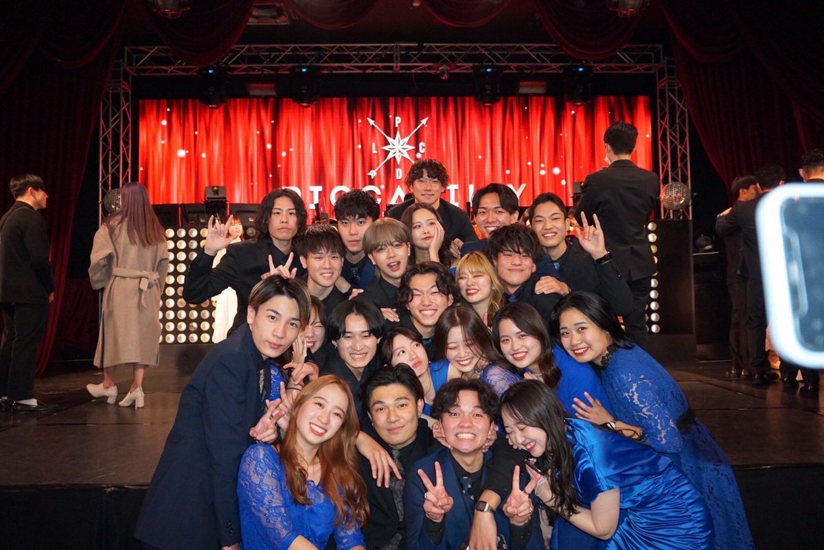irislaos's tweet photo. 【多くある質問】どの大学のメンバーが多いですか？
1番多いのは関西外大です！ですが、インカレサークルなので関西圏であれば大学生はもちろん、専門学生の方でも入部可能です🇱🇦滋賀から来てくれている子もいます！#学生団体 #国際ボランティア #龍谷 #関西外大 #近代 #京都外大 https://t.co/wD6TtRySi8