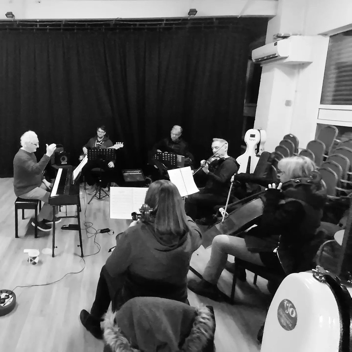 Wow. What a band we have!

Band call sounded awesome 🎶

Come and listen to this talented bunch later this week by booking you ticket to see The Last Five Years at ticketsource.co.uk/pinpoint-produ…

#thelastfiveyears #jasonrobertbrown #theatre #localtheatre #musical #music #southampton