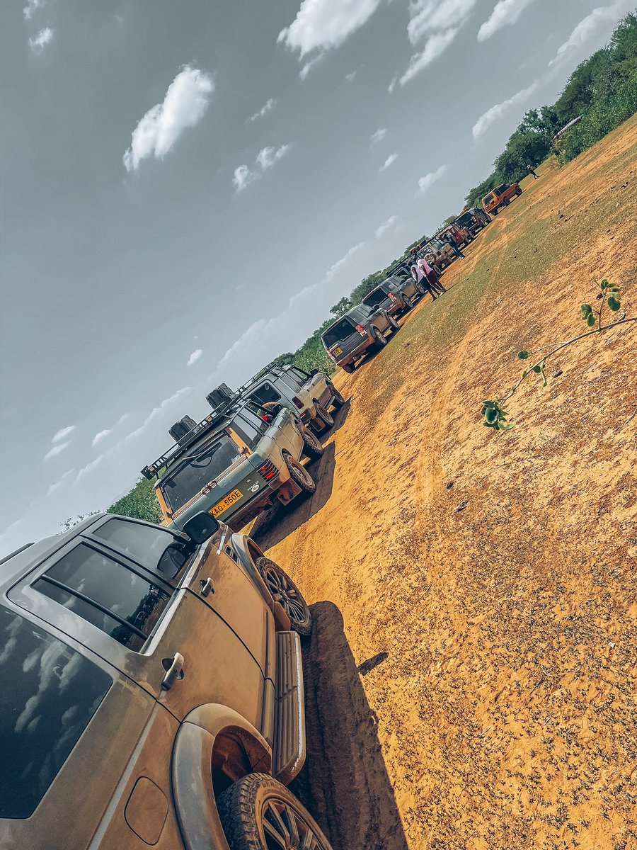 ms_yasmin_'s tweet photo. Weekend spent camping &amp; sight-seeing with the Explorer’s Club, Team #LandRover https://t.co/nmO6syWnuu