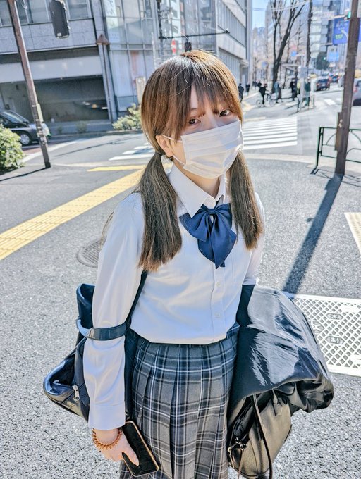 久々に自己紹介  名前：ムラタ 性別：女 年齢：18の代 住み：東京 身長：155cm 愛車：スーパーカブ・ハンターカブ(ct125) 好き：バイク、カメラ、など  ナマしか勝たん🥺  #バイク乗りとして軽く自己紹介 #バイク乗りと繋がりたい #バイク女子<a href="/tag/%E3%83%90%E3%82%A4%E3%82%AF%E4%B9%97%E3%82%8A%E3%81%A8%E3%81%97%E3%81%A6%E8%BB%BD%E3%81%8F%E8%87%AA%E5%B7%B1%E7%B4%B9%E4%BB%8B"class="tags">#バイク乗りとして軽く自己紹介</a><a href="/tag/%E3%83%90%E3%82%A4%E3%82%AF%E4%B9%97%E3%82%8A%E3%81%A8%E7%B9%8B%E3%81%8C%E3%82%8A%E3%81%9F%E3%81%84"class="tags">#バイク乗りと繋がりたい</a><a href="/tag/%E3%83%90%E3%82%A4%E3%82%AF%E5%A5%B3%E5%AD%90"class="tags">#バイク女子</a><a href="/tag/%E3%83%8A%E3%83%9E%E3%81%97%E3%81%8B%E5%8B%9D%E3%81%9F%E3%82%93"class="tags"><span>#ナマしか勝たん</span></a>