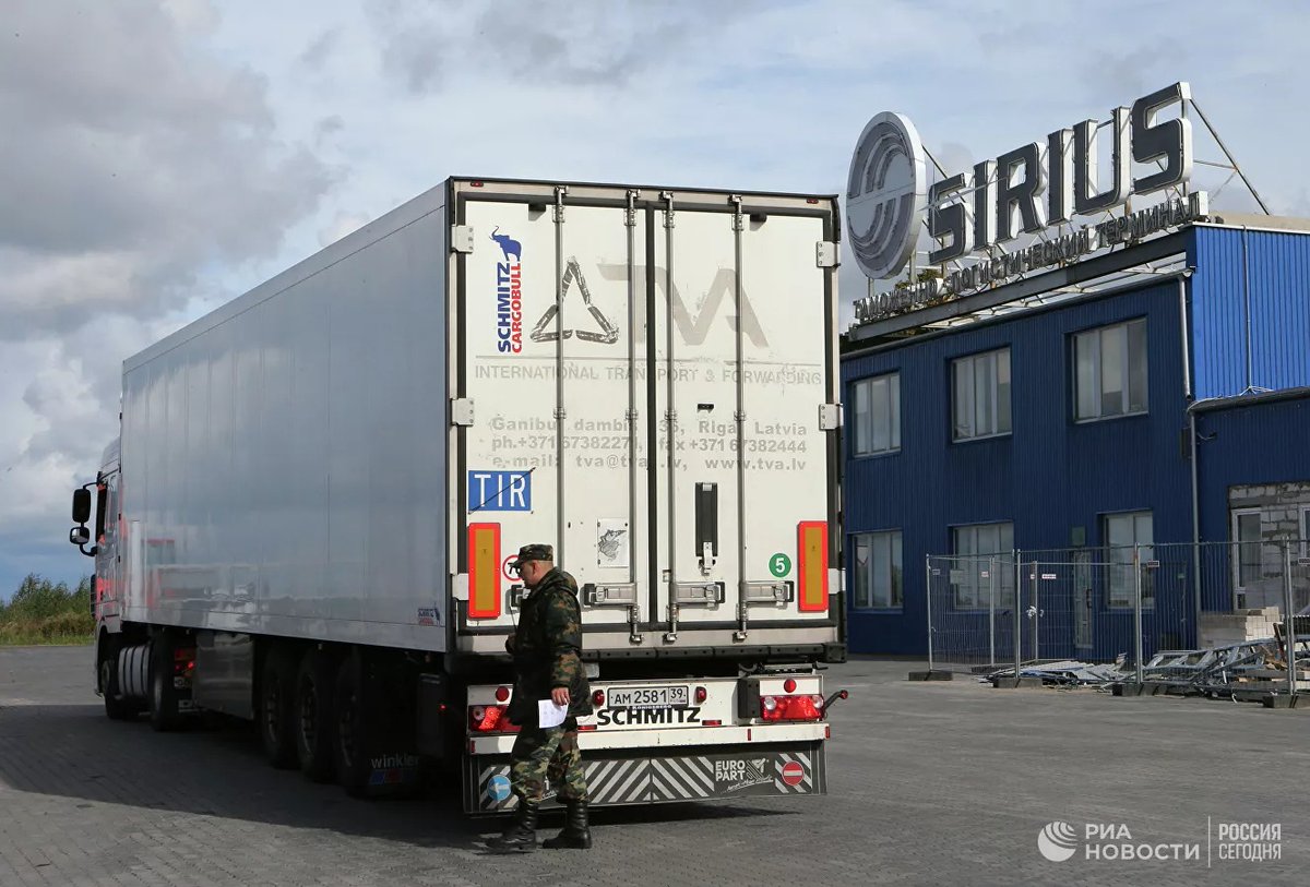 почему польша не пускает украинские фуры