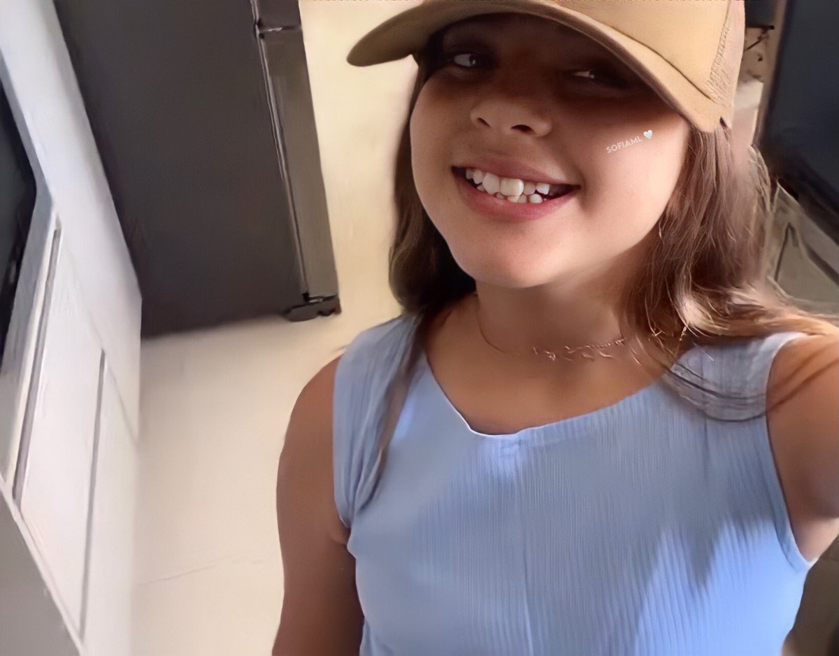 scenes3g's tweet photo. Meu mundinho de coisas boas e felizes. Te amo, So! 🥺💙 #elametransforma #SofiaMassafera #GraziMassafera https://t.co/iCpXZ4Q19J