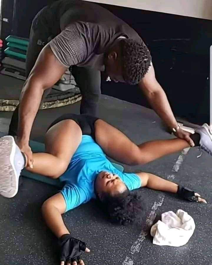 AdebanjoPhelumy's tweet photo. Mr Gym Instructor,Doctor that is taking Delivery No Do Pass this one 🤔🤨 https://t.co/XeDKbOFmo9