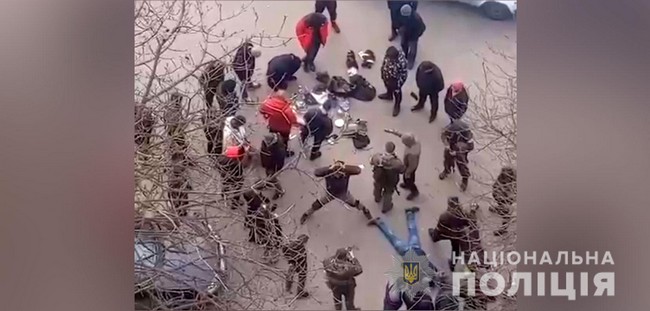 Видео расстрела украинцев. Расстрелянные в Украине сейчас.