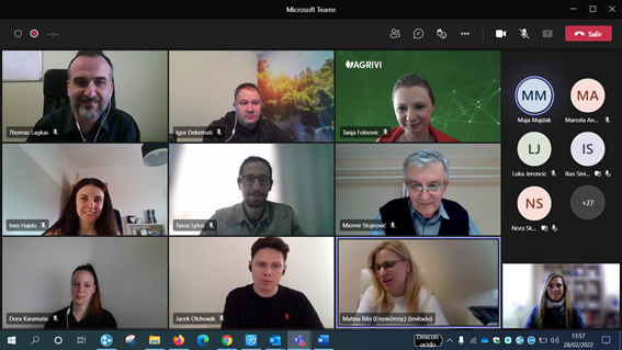 SmartRootProje1's tweet image. Thank you all participants for joining this first #smartROOT #transnational #event and thank you @AgriviCorp for the great organisation!
Join us in smartroot.eu to keep update of works and outputs #sustainability #training #smartfarming #ICT