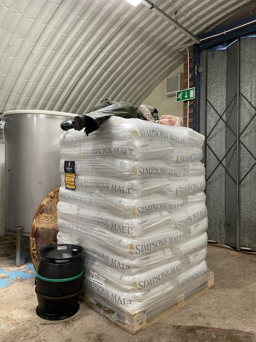 Things are feeling very Mondayish in the brewery today 💤💤
