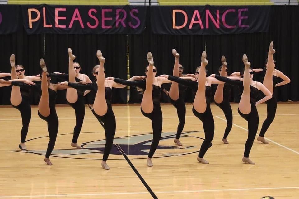 Nationals showoff TONIGHT for @UVHighsteppers ! Come support these amazing ladies before they leave for Orlando! 7 pm UHS gym!
