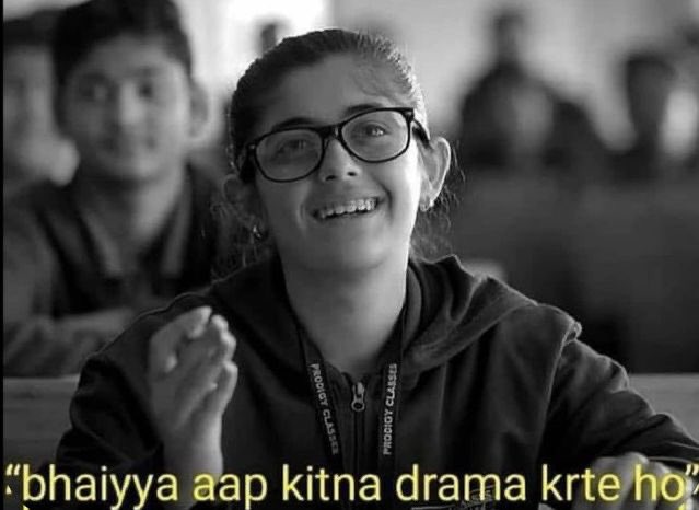 Ni13Chand's tweet photo. Me ex: Baby me tumhare siva kisi aur ladki se baat tak nai karta... Mere DM me sirf tum hi ho ...
Meanwhile me: https://t.co/JgfhLfI5ig