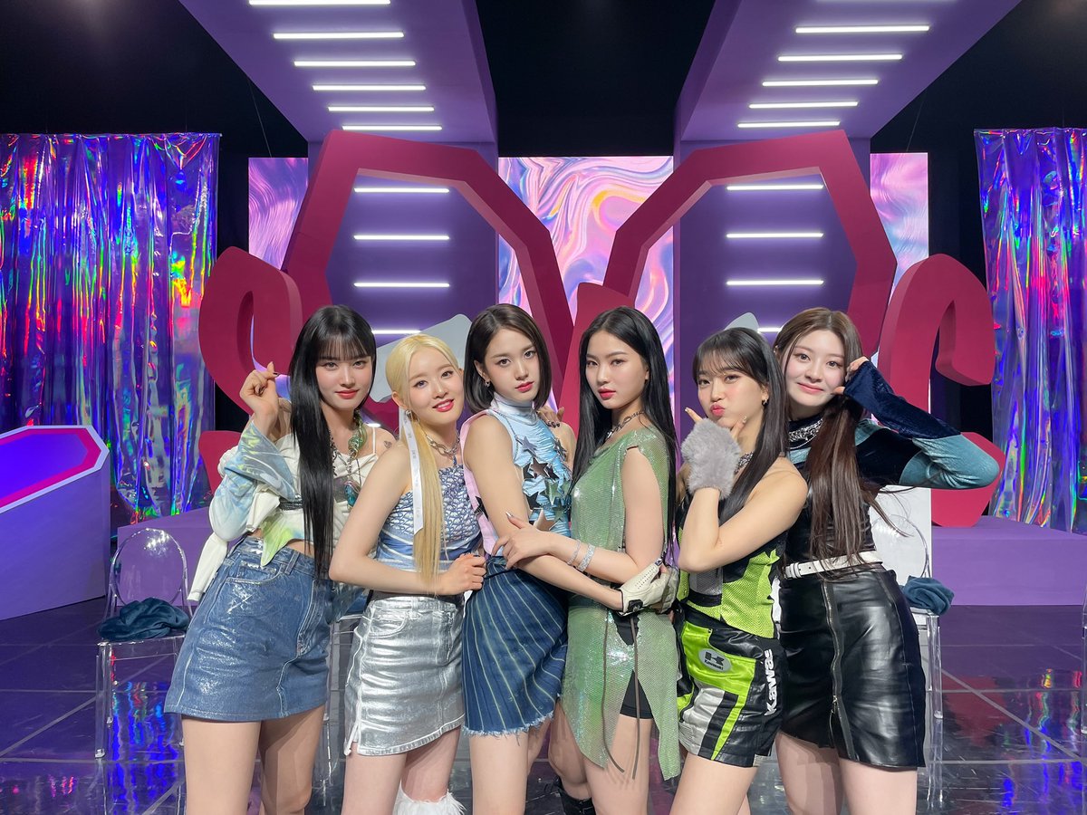 sumimbae's tweet image. Congratulations for our comeback, keep up the hard work, girls! 🤍