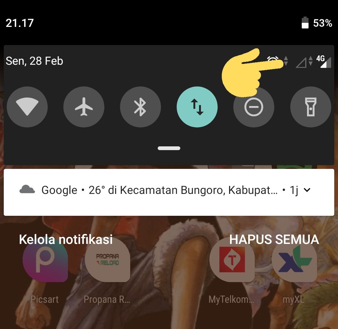 pramugara_bus's tweet photo. @myXLCare Liat segitiga hitam yang ditunjuk min? Itulah sinyal XL di ponsel ku. https://t.co/wMYCHkhv9o