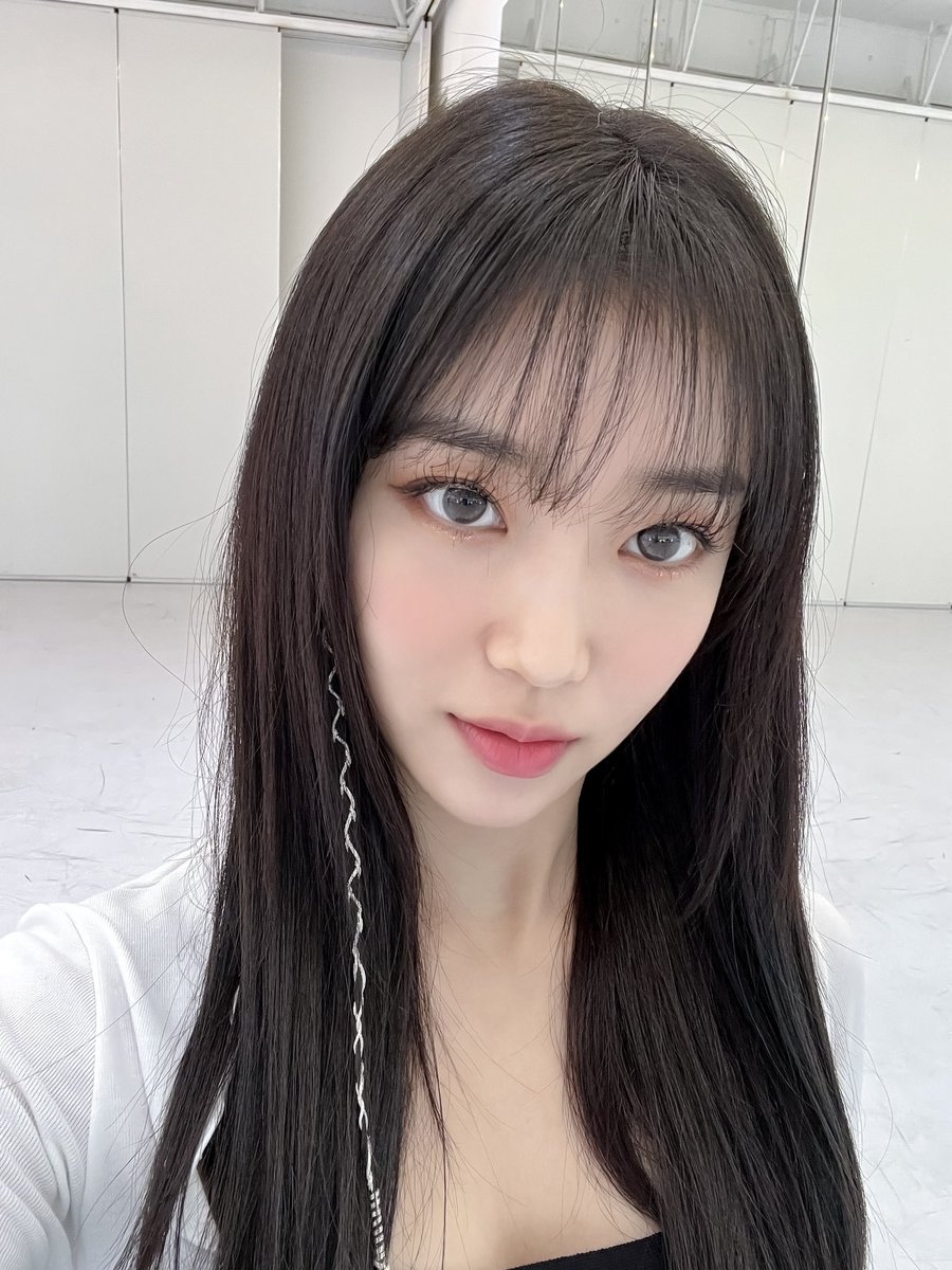 sumimbae's tweet image. While being puzzled, while stumbling, running down the road we started. Our warm hearts connect and gives us courage on the spring days. 💐