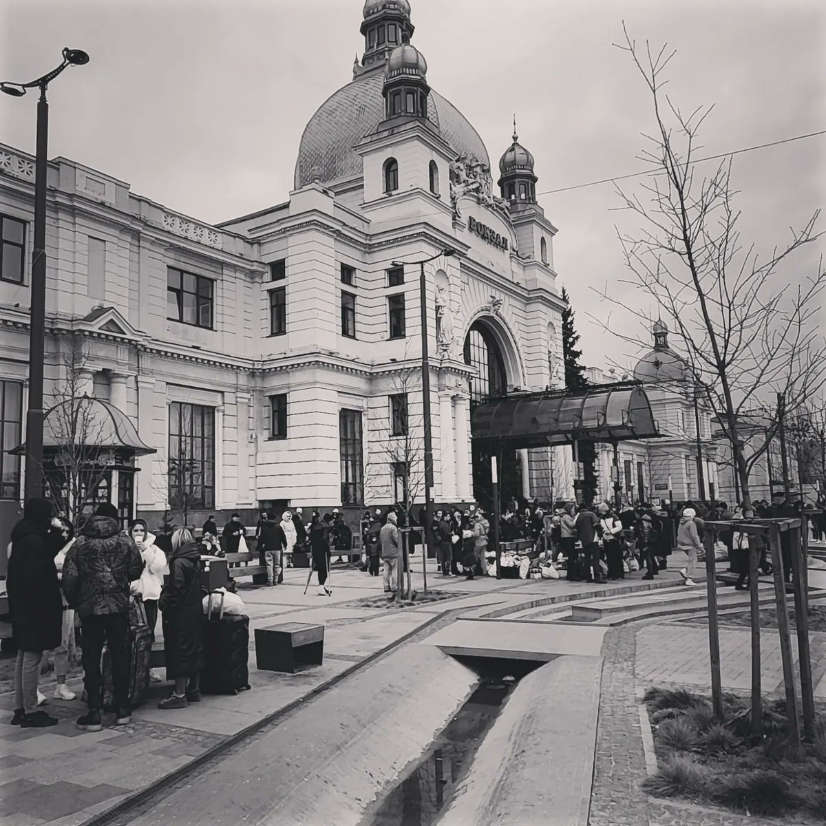 newscamera75's tweet photo. In #lviv #ukraine for @RTLde @ntvde using @LiveU_Events @LiveU #newscameraman #cameraman #camera #behindthescenes #video #news https://t.co/jpXzXbcTVi