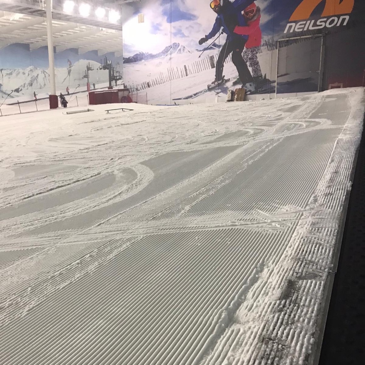 Snowbility's tweet image. The calm before the storm! Come and say hi to us if you’re at the @thesnowcentre today ⭐️ #Snowbility #skilessons