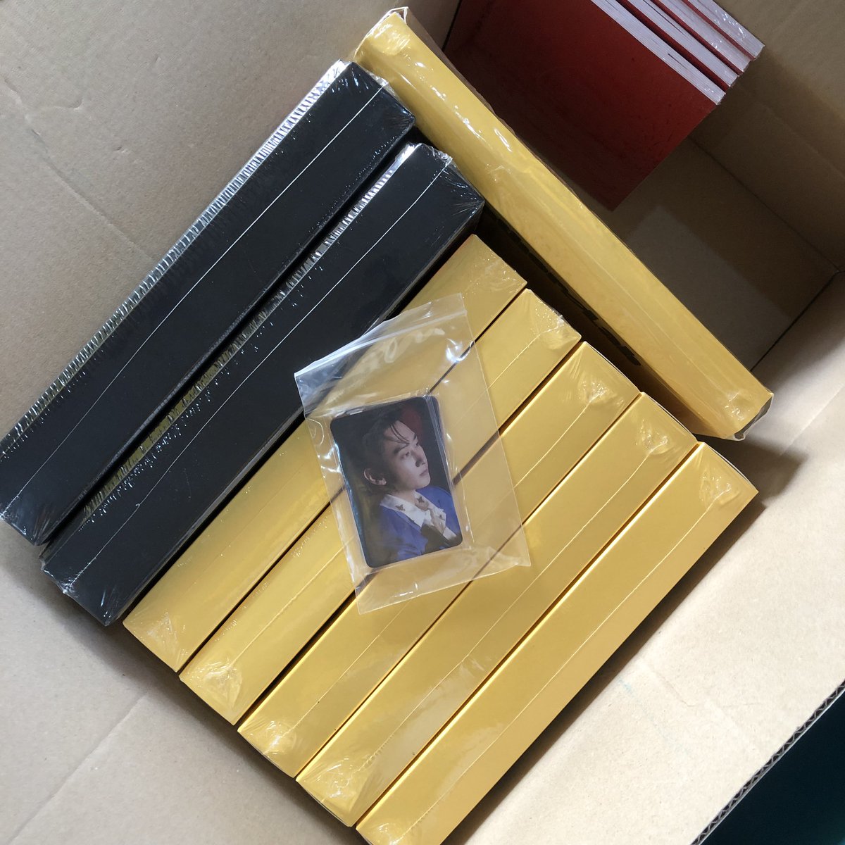 cheriscart_'s tweet photo. ꒰ #cherisupdate ꒱

RE: Box 1 Status

» The box has arrived at my address. Please give me a couple of days to sort these out and pack. Unfortunately, Enhypen D:A Naver POBs and B-C POBs aren’t included in the box. I already messaged my consol re this matter. https://t.co/3xrlyzoL2e