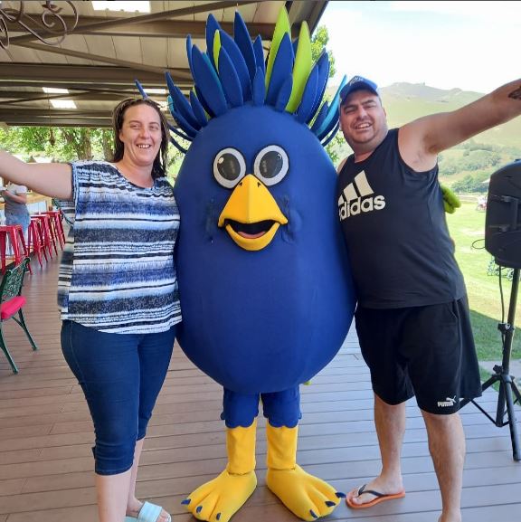 First_Group_ZA's tweet image. #FredFirst, our friendly mascot, enjoying making new friends at #BushmansNek . 

Have you met Fred? Share your pics using #FredFirst

Find out more about joining our awesome #KidsClub here: firstgroup-sa.co.za/activities/fre…