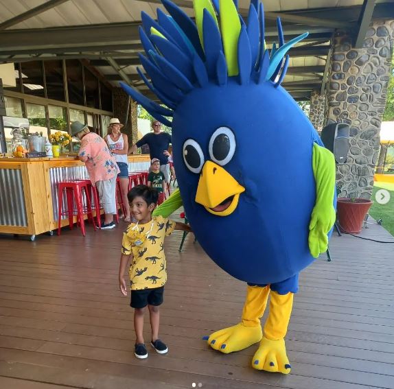 First_Group_ZA's tweet image. #FredFirst, our friendly mascot, enjoying making new friends at #BushmansNek . 

Have you met Fred? Share your pics using #FredFirst

Find out more about joining our awesome #KidsClub here: firstgroup-sa.co.za/activities/fre…