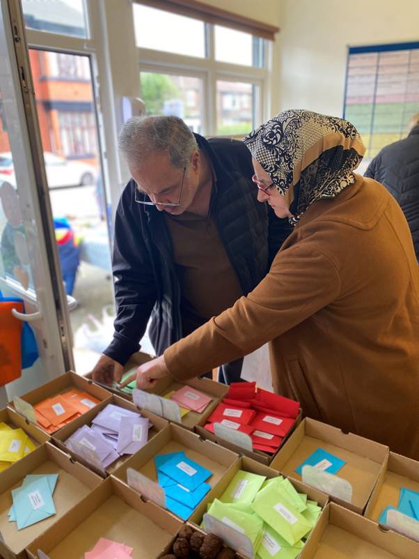 DeeClay28550661's tweet photo. Moston seed swap event was a huge success.  A free event and an opportunity to bring the community together to pick up and swap seeds along with homemade healthy vegetable soup and a crusty roll each https://t.co/fMYp24qVRX