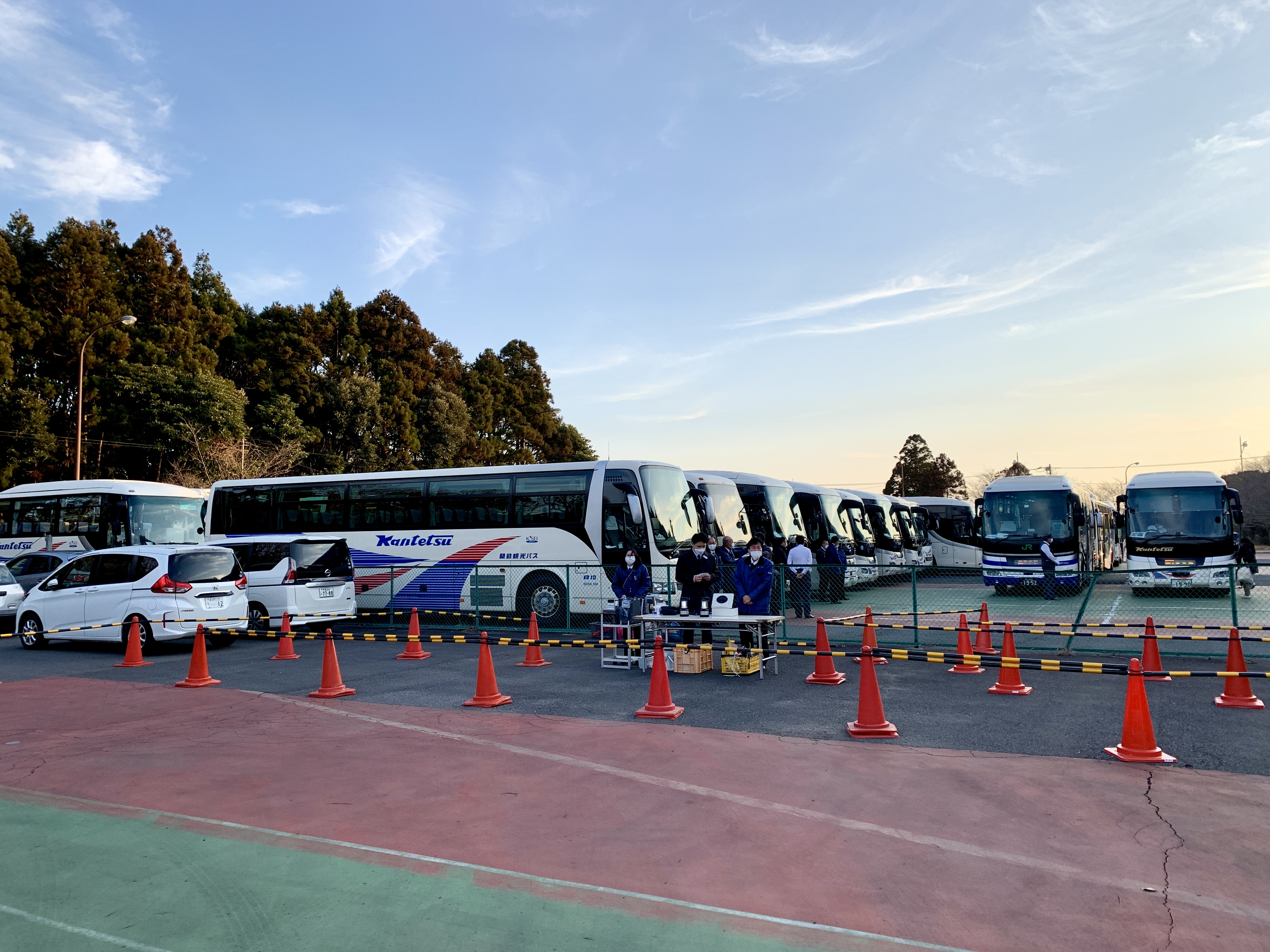 Jrバス関東 2月26日 土 カシマサッカースタジアム で観戦予定の皆さま 今年も東京駅から臨時バス を運行いたします 東京駅からスタジアムまで乗換なし 全席指定で安心して乗車できる臨時バスをぜひご利用ください Jリーグ Kashima Antlers 鹿島