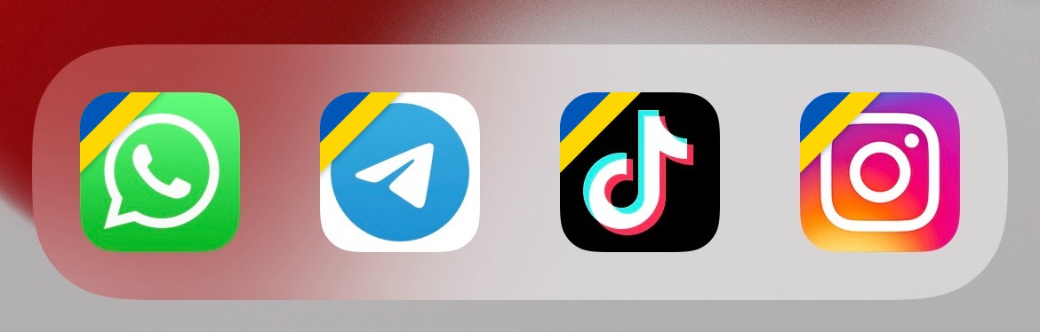 Please retweet if you want GAFA &amp; Co. to add the Ukrainian flag as a badge to their app icons. Let all the screens bloom with blue and yellow 🇺🇦
#Ukraine #StandWithUkraine