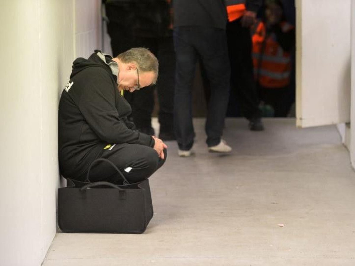 whoRwarriors's tweet photo. We are all #WidowsOfBielsa #lufc #Mot https://t.co/pXY0fSGKkC