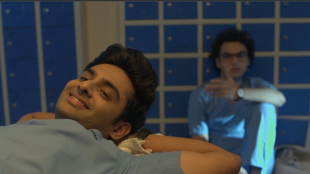 intfan_murphy's tweet photo. Can I have @buttersbaee make a meme out of the last capture 😂😂
E65 : I wish we had more moments of this amazing group! #DhadkanZindaggiKii https://t.co/8sJNWYkXz7