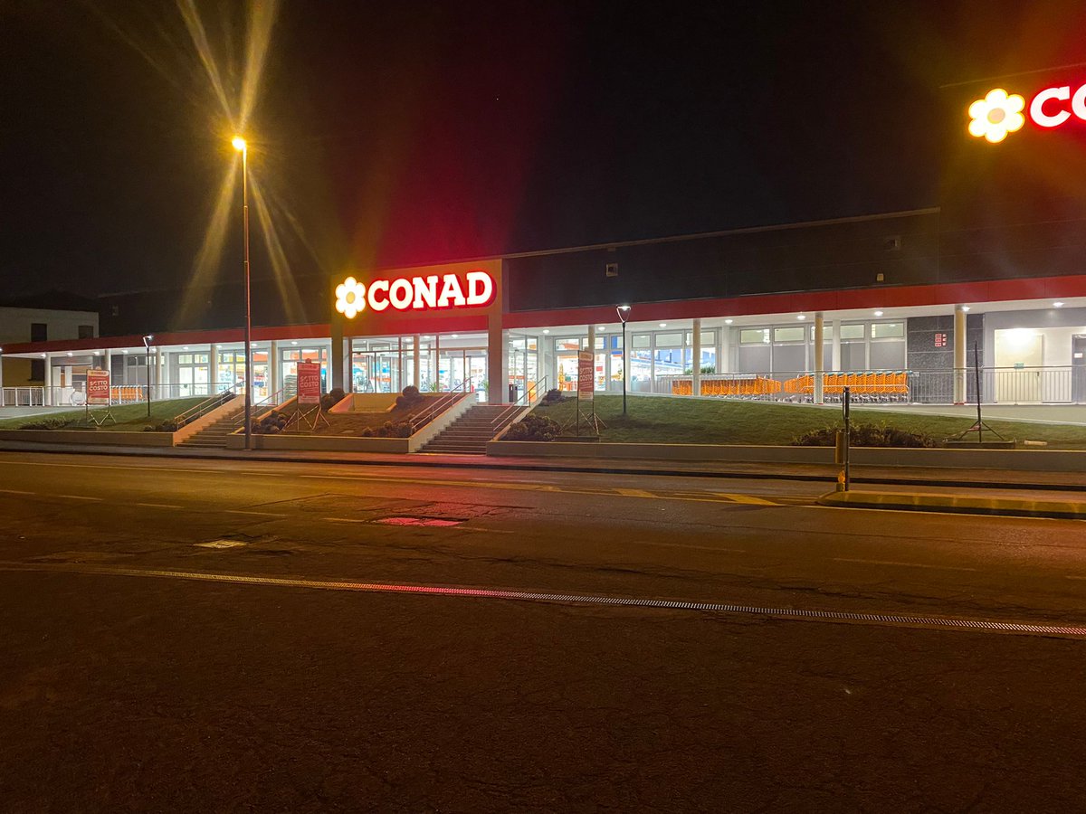 BlueRedGroup tweet media