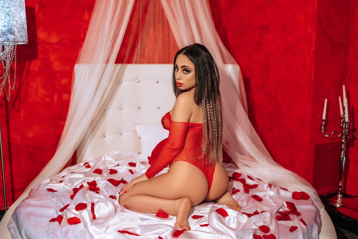 #happymonday babes ... I am online now! 🥰😈♥️

#RT #FollowMe #please  #goodvibesonly #beautiful #lovemyjob #model #lovemyjob #online #cammodel 

<a href="/stripchat/">Stripchat.com 📸 🎥</a> 
<a href="/Hawker881_Promo/">♠Hawker881 Promotion♠28K</a> 
<a href="/Bmore_horny/">B</a> 
<a href="/boobs_crew/">🎀BOOBS CREW🎀</a>