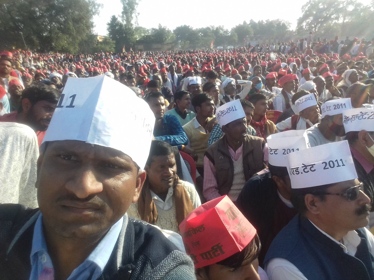 #BEdTET2011_जय_अखिलेश_तय_अखिलेश 
युवाओं का जोश है बुजुर्गो का सम्मान है  साइकिल निशान है लाल टोपी पहचान हैं 
<a href="/yadavakhilesh/">Akhilesh Yadav</a>
<a href="/MediaCellSP/">Samajwadi Party Media Cell</a>
<a href="/dimpleyadav/">Dimple Yadav</a>
@samajwadipradip
<a href="/proframgopalya1/">Prof. Ram Gopal Yadav</a>
<a href="/jayantrld/">Jayant Singh</a>
<a href="/oprajbhar/">Om Prakash Rajbhar</a>
<a href="/shivpalsinghyad/">Shivpal Singh Yadav</a>  99