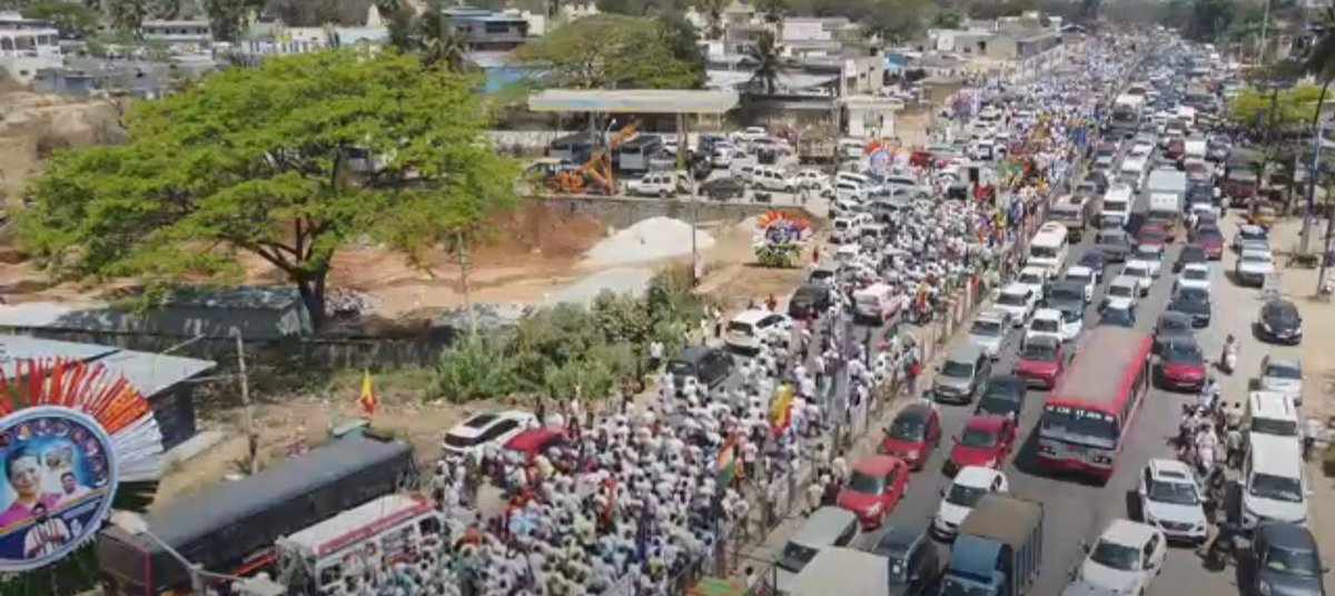 INCKarnataka's tweet photo. A massive show of support for #NammaNeeruNammaHakku today. 

And an unmistakable sign to the government about public opinion.

Thank you everyone for walking with us for #Mekedatu. https://t.co/cVZfZwGAhZ