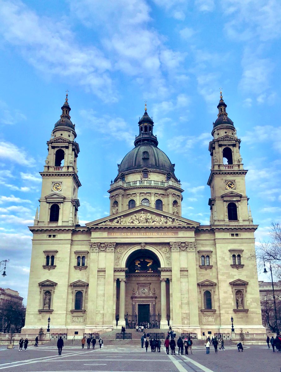 abstract_news's tweet image. What an amazing start to
#MCEeuropecongress in 
#Budapest  🇭🇺Here's to an educational &amp;amp; inspiring couple days in this stunning destination! 
#HungarianConventionBureau
#BudapestConventionBureau
#MCEbudapest #meetingprofs #eventprofs #eventplanner
#miceforum #meetingsindustry
