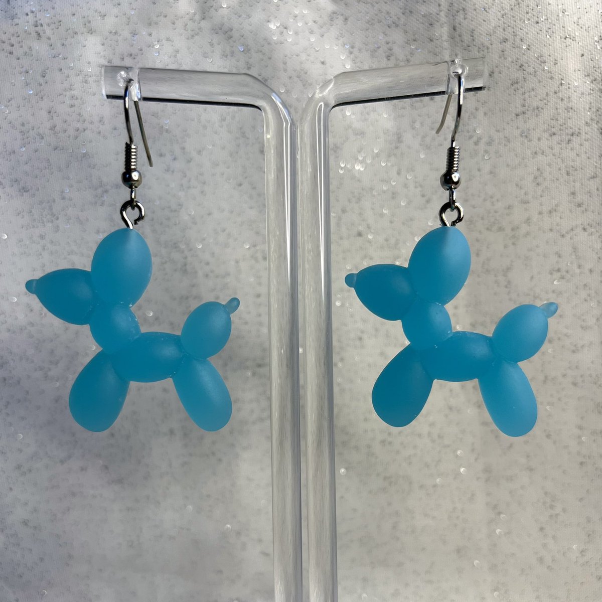 Check out “balloon dogs” in my shop! Which color is your favorite?

🎈 theburrowdesigns.com 🎈