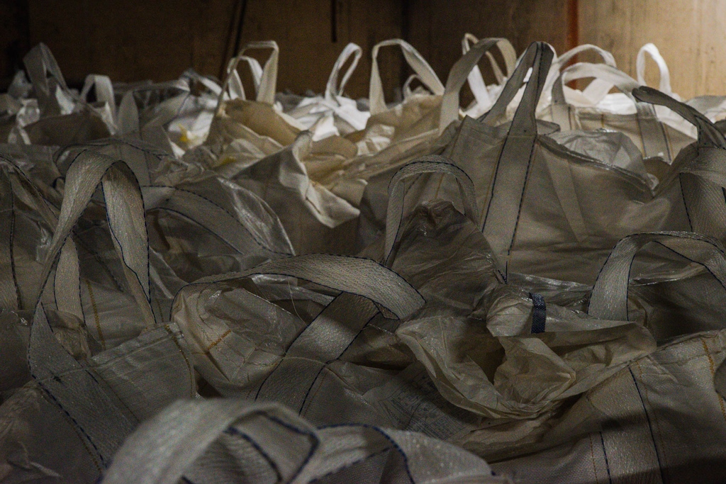 Sacks filled with newly produced pellets.

Unpublished #archive #photographs from my LDPE (Low-density polyethylene) #project about #plastic waste #recycling processes and people behind them.