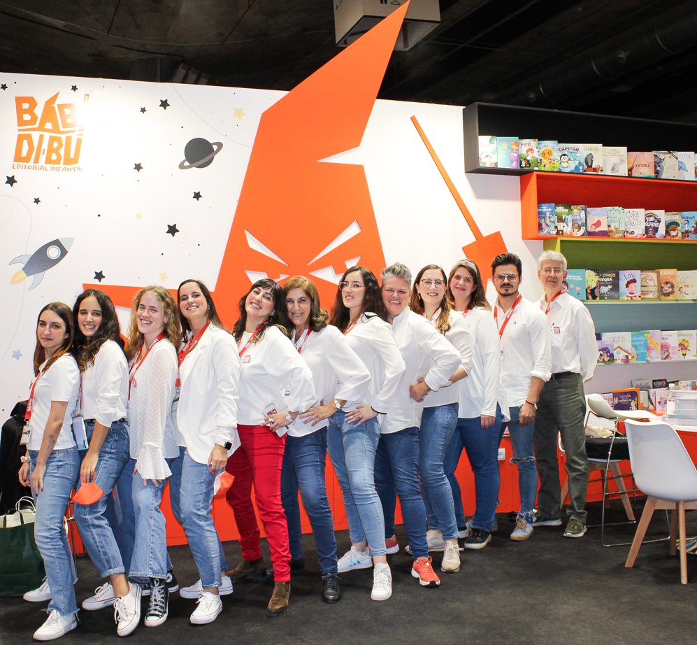 BABIDIBUlibros's tweet photo. 💚🤍💚 ¡Feliz #DíadeAndalucía! 💚🤍💚
En octubre fuimos la única editorial andaluza en la Feria Internacional de Libro, #Liber21 ✨🧡
Orgullosas de llevar un trocito de nuestra tierra en todos nuestros libros por España, Latinoamérica y el mundo 📙😍
#BABIDIBÚlibros https://t.co/N7Uay1aJiI