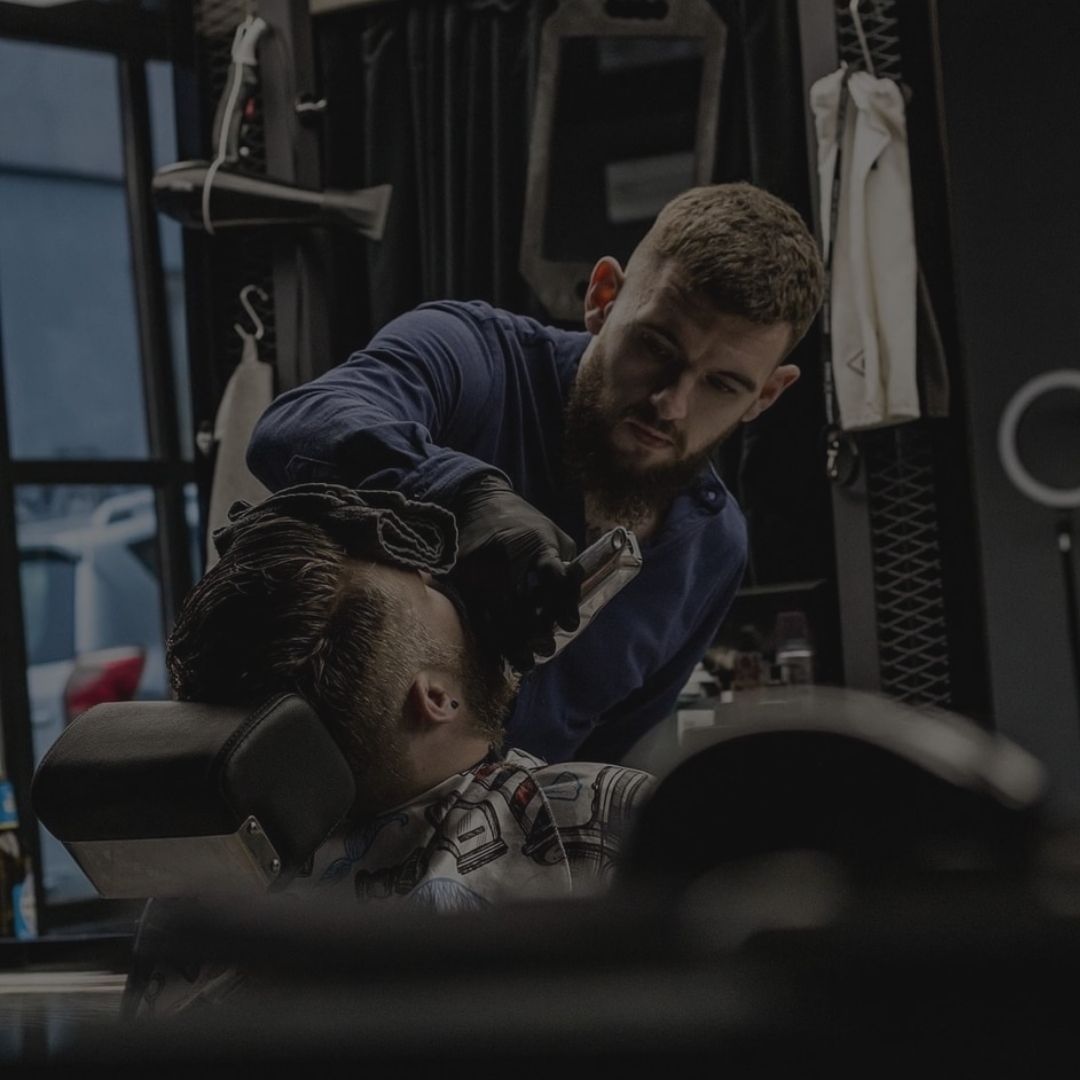 ''I am ready to become accountable for my community, I am looking to share my knowledge and wealth with my holders to create income outside the digital changeover!'' 

- Jay Adams Barber Apes Founder

#founder #nftboss #solanainvestor #solnft