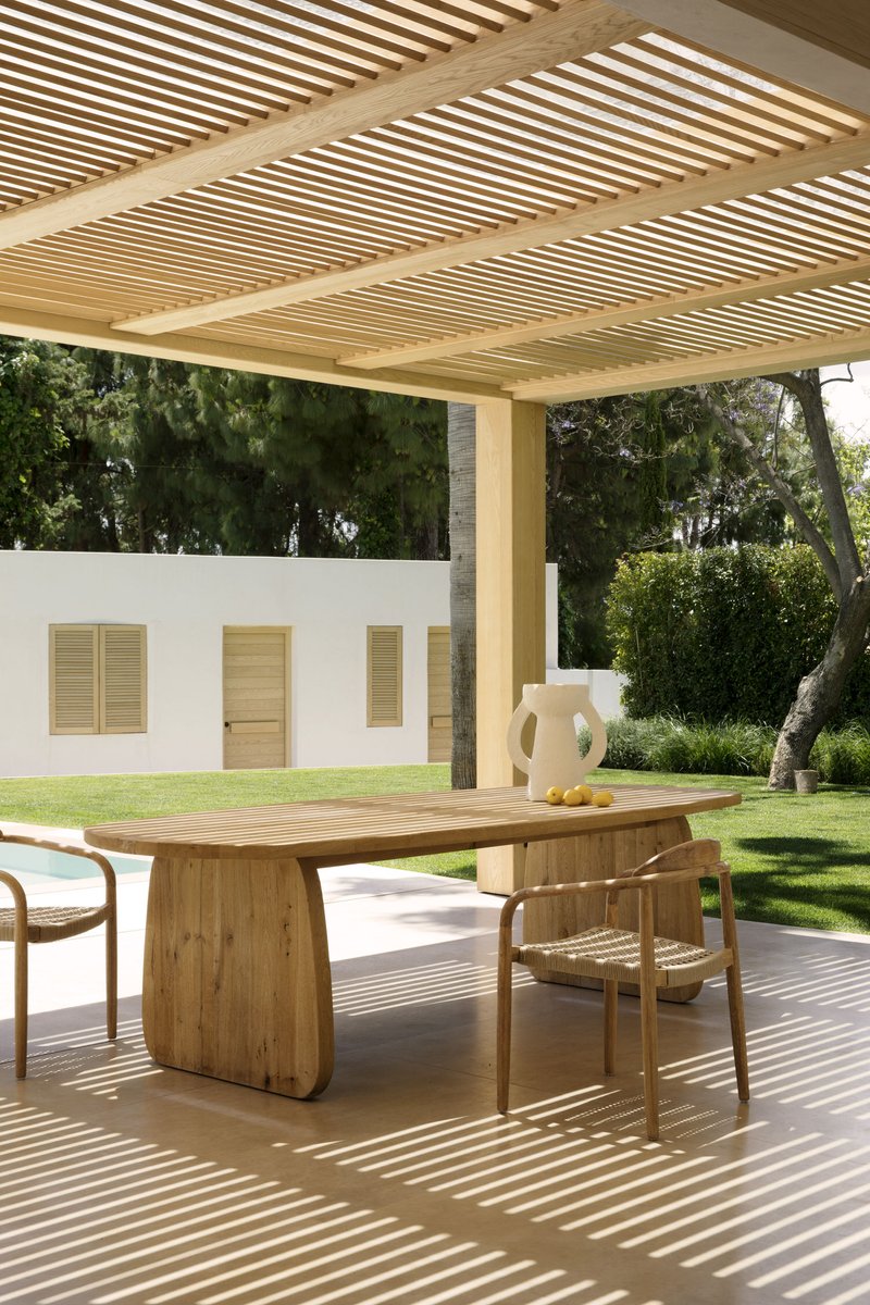 bkkmenuliving's tweet photo. Slow Life ไปกับบ้านพักตากอากาศในฝัน ‘Casa JMA’ ที่ออกแบบมาให้ผู้เข้าพักได้สัมผัสประสบการณ์ความผ่อนคลาย และตัดขาดจากความวุ่นวายในประเทศสเปน
.
All Photos by https://t.co/yGvx6pPniS
.
https://t.co/eIf35gqAUk
.
#BKKLIVING #DesignInspiration #Architecture #CasaJMA #FebreroStudio https://t.co/lL3uyAFBwi