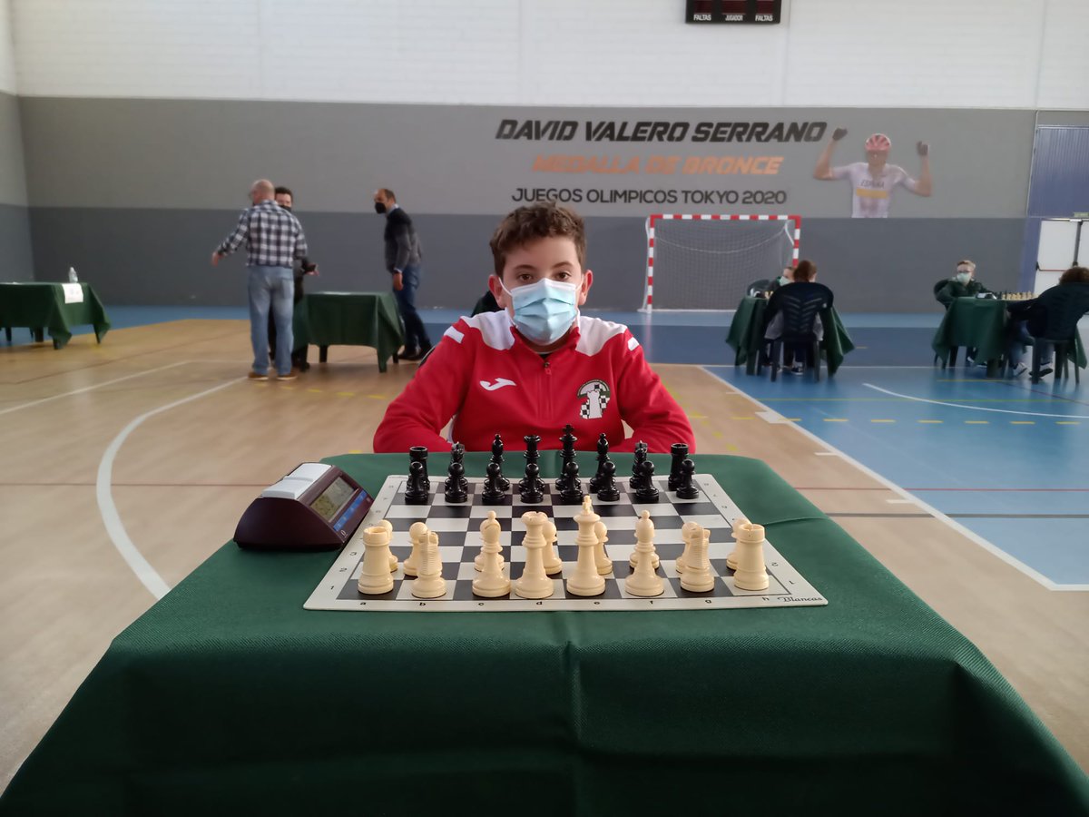 ajedrezalmeria's tweet photo. Ya están los nuestros en el campeonato de Andalucía de selecciones. Ánimo Almería! https://t.co/VYMOsjWvbB