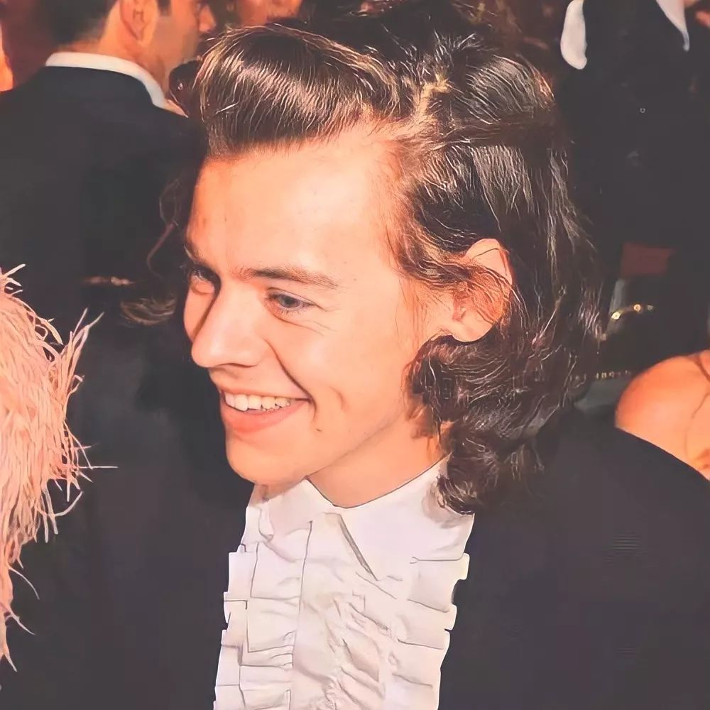 Tom_Jerry_1234's tweet photo. Prince🤴 Harry Styles
#HarryStyles https://t.co/uoWtZwNnIM