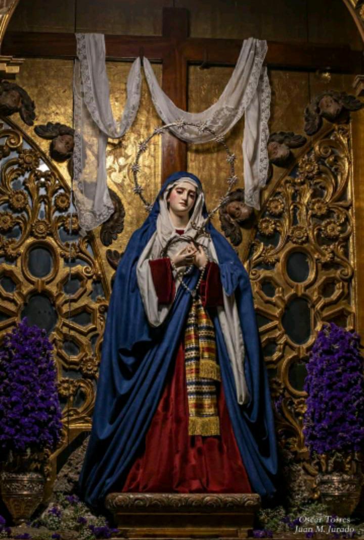 La Virgen de las Angustias vestida para el tiempo de Cuaresma.