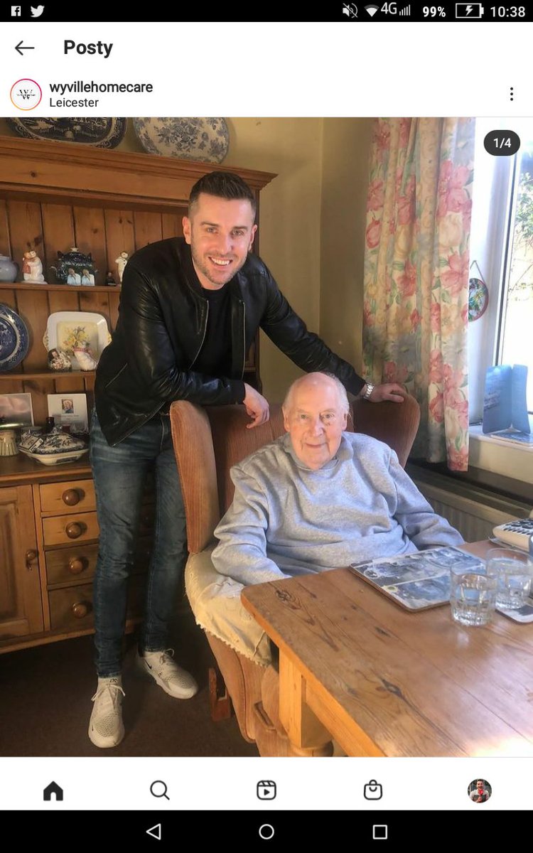 lovselby's tweet photo. "We want to say massive thank you @markjesterselby for stopping by one of our clients places to say hello, our client is a huge fan of snooker (...)  and made his day seeing someone he normalny see on the telly" 😊
Well done @markjesterselby 👍
#snooker https://t.co/PXV1E52wOb