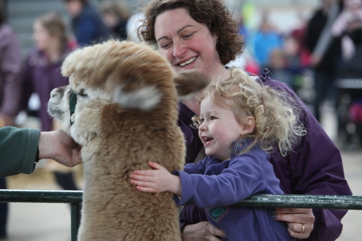 EVENT | CountryTastic @3countiesshows April 14 Families looking for things to do with the kids this Easter break should look no further than CountryTastic, a family-friendly one-day event. It's going to be brilliant! eatsleepliveherefordshire.co.uk/meet-farmyard-… #herefordhour #events #familyfun