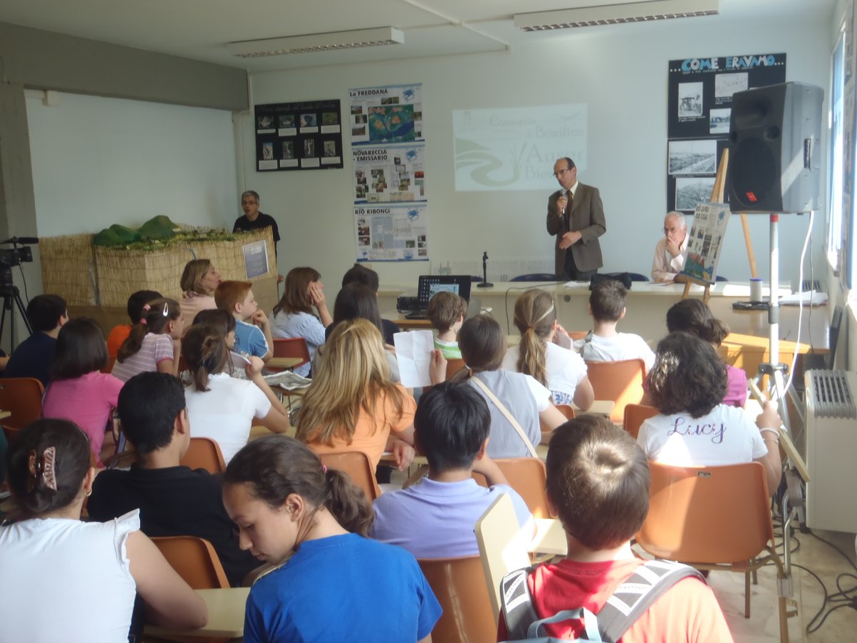 “Torniamo a vivere i nostri corsi d’acqua all'aria aperta”: oltre 90classi aderiscono a percorso di educazione ambientale, si tratta di un record. Al via un bando per selezionare Enti del terzo settore che collaboreranno per lezioni e uscite del progetto
cbtoscananord.it/archives/33644